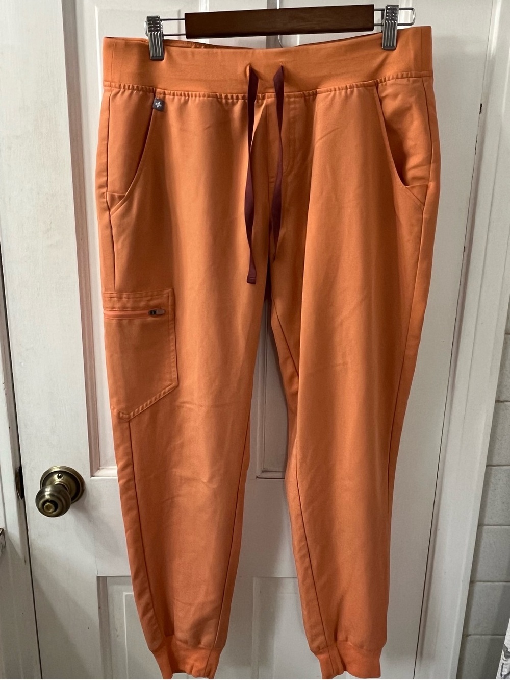 FIGS Papaya Zamora Jogger Scrub Pants Women’s Medium Limited Edition Orange